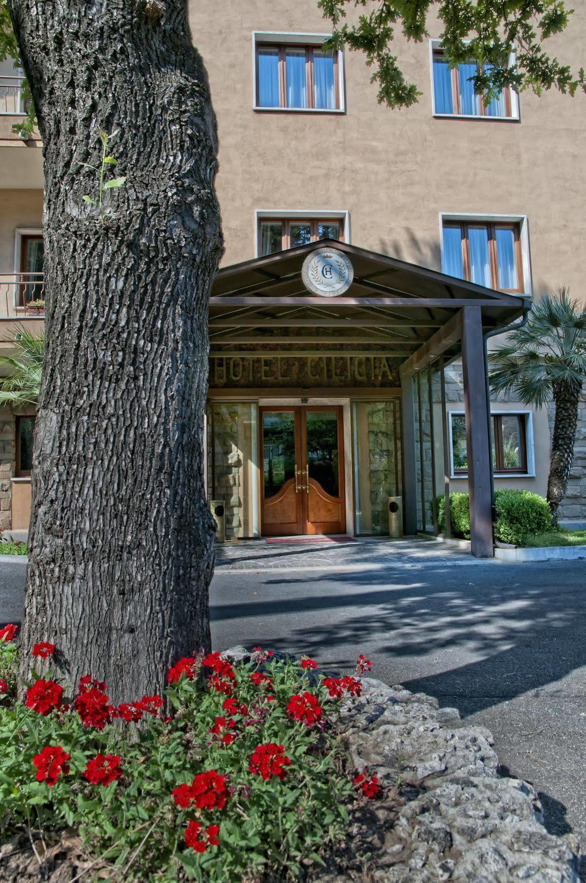 Hotel Cilicia Roma Exterior foto